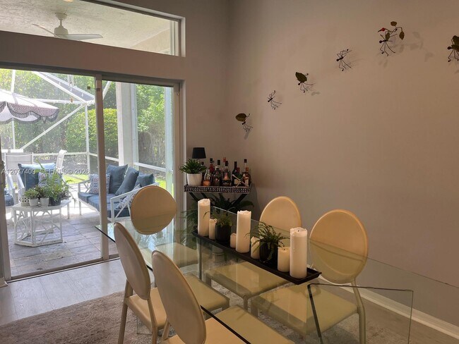 Building Photo - 761 Tanglewood Cir