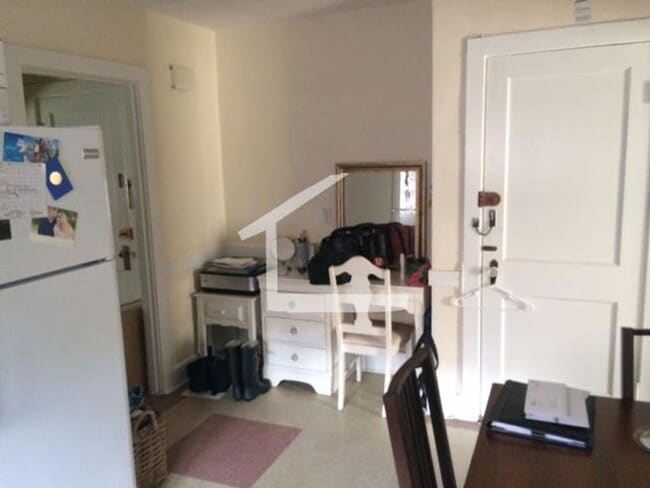 Building Photo - Nice 1 bed in Oak Square