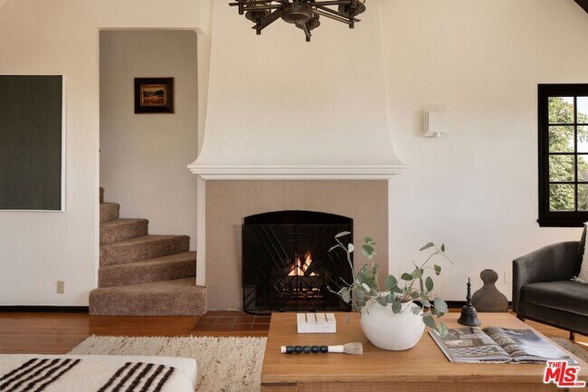 Building Photo - 755 Luton Dr