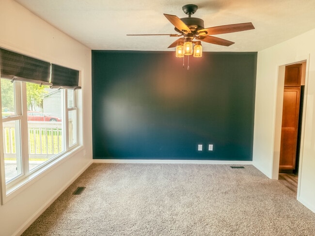 Building Photo - 200 Rowland Cir