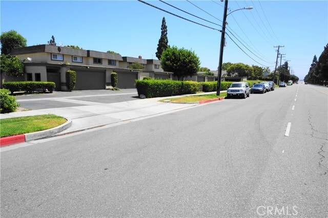 Building Photo - 2015 E Saddlewood Ln