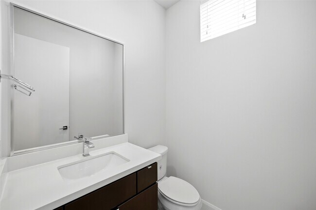 Building Photo - 3131 Leeland St