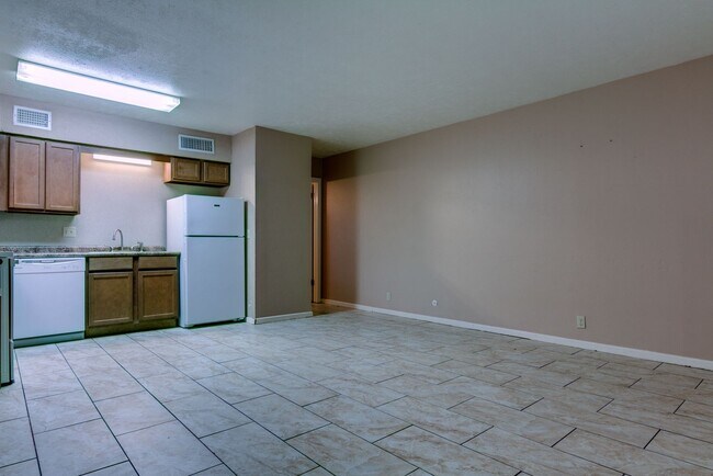 Building Photo - Apartment for rent!