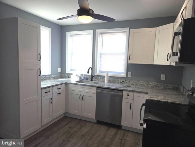 Primary Photo - 2909 Markley Ave