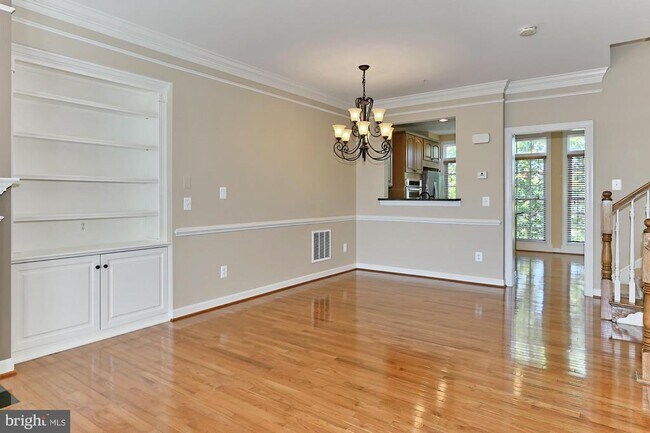 Building Photo - 478 Ferdinand Day Dr