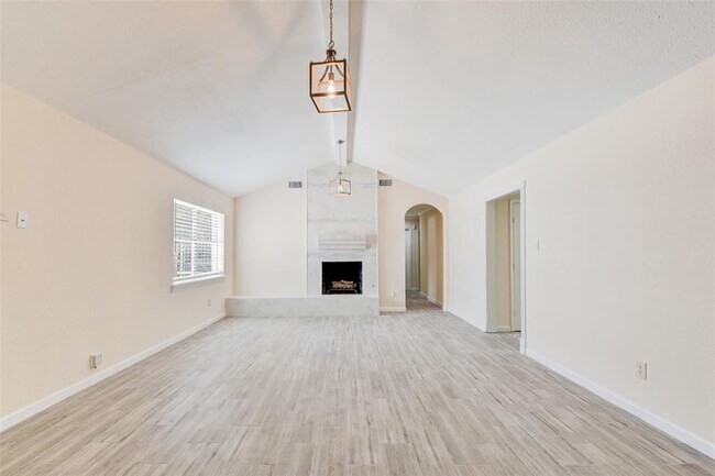 Building Photo - 10526 Huntington Way Dr