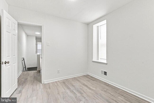 Building Photo - 1319 N 55th St