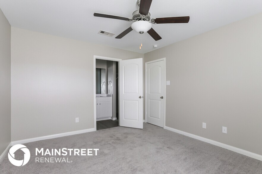Building Photo - 25221 Dickens Dr