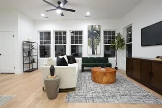 Building Photo - 629 N Tyler St