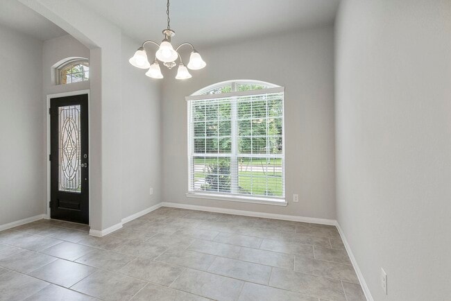 Building Photo - 11826 Briarwood Ln