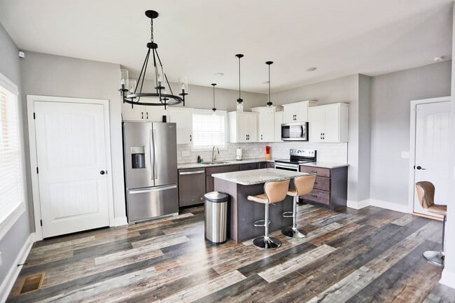 Building Photo - 1147 Eagles Nest Ln