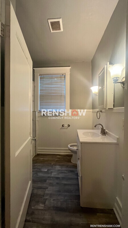 Building Photo - 1706 Tutwiler Ave