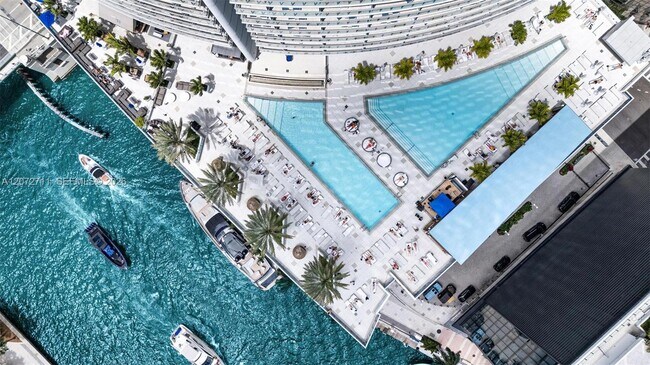 Building Photo - 200 Biscayne Blvd Way