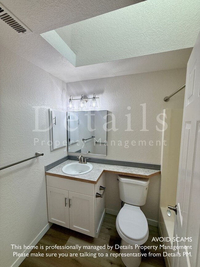 Building Photo - 12754 Silverdale Way NW