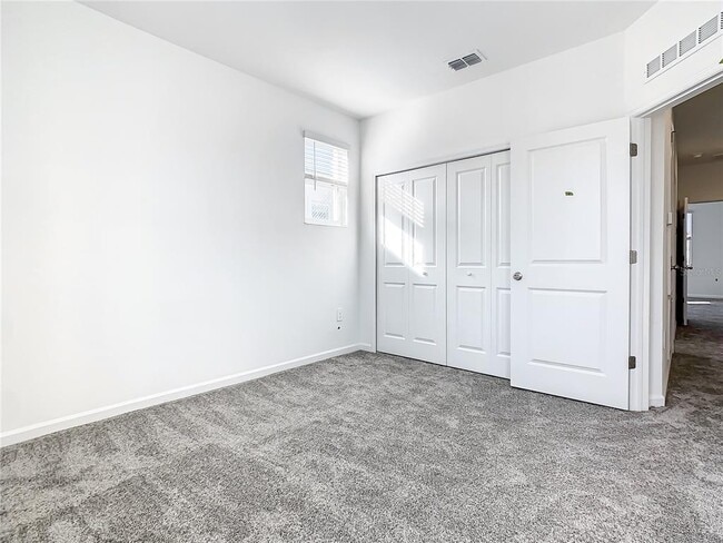 Building Photo - 409 Bogey Dr