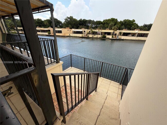 Building Photo - 6932 Crown Gate Dr