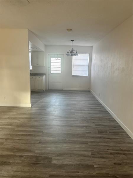 Building Photo - 411 S Crescent Dr