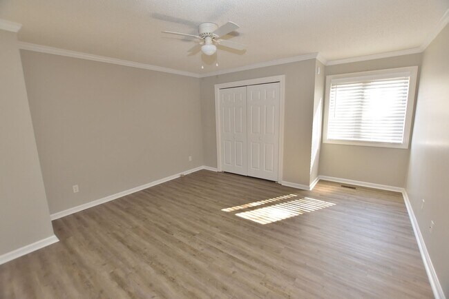 Building Photo - 28 Winders Creek