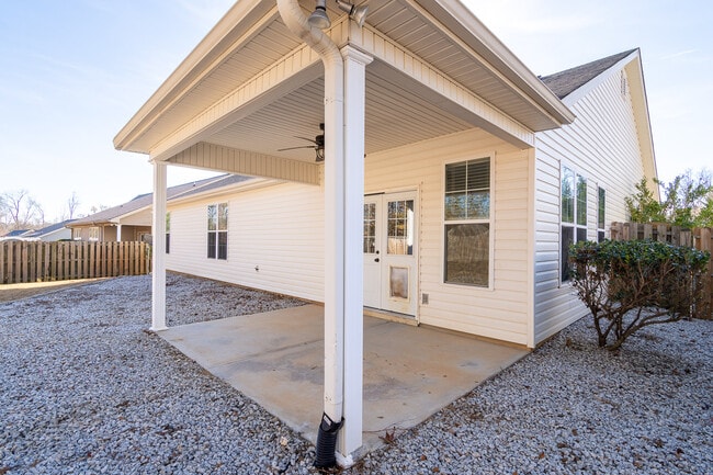 Building Photo - 1204 Stone Meadows Ct