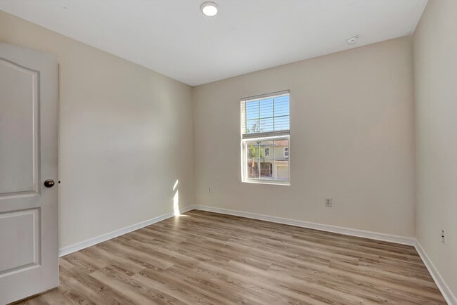 Building Photo - 1624 Primo Ct