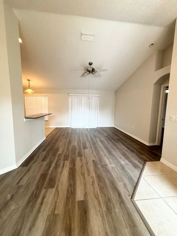 Building Photo - 3048 Verbena Dr