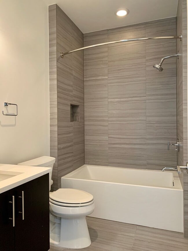 Building Photo - Stunning 3-Bed Townhome with Garage in Northern Liberties! Available mid-July!