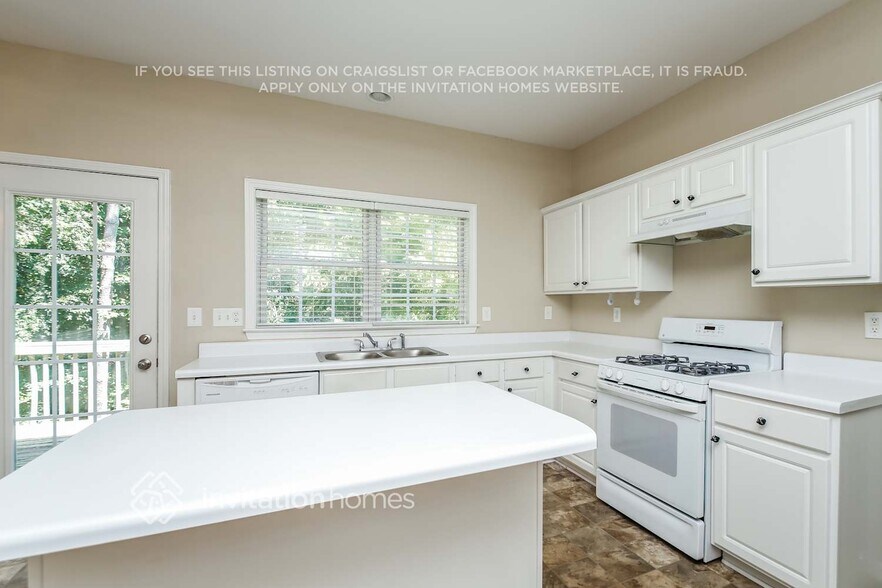 Building Photo - 2714 Spindletop Ln NW