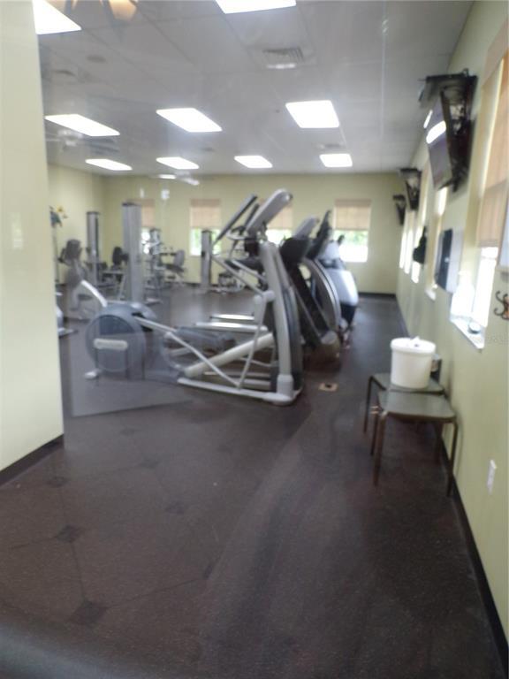 Building Photo - 2732 Royal Palm Dr