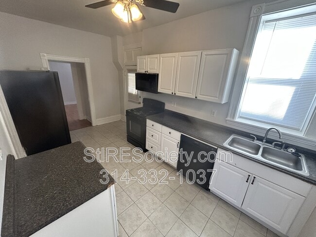 Building Photo - 227 Dover St