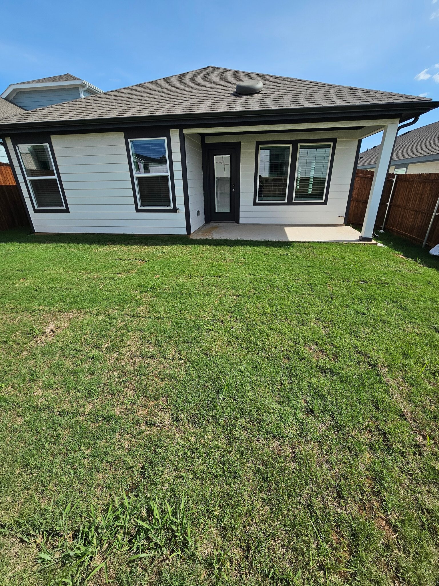 Building Photo - 1635 Blaire Dr