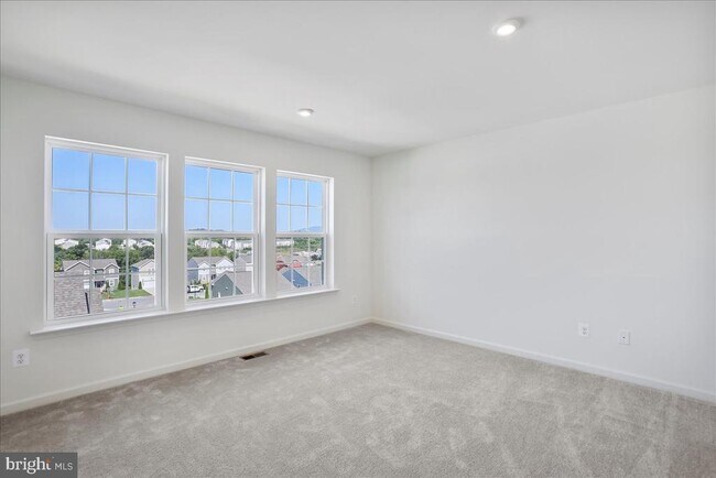 Building Photo - 64 Stafford Pl