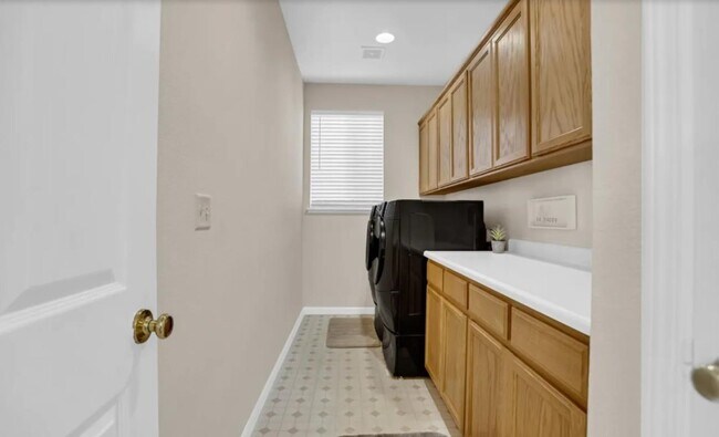 Building Photo - 9412 Viridian Way