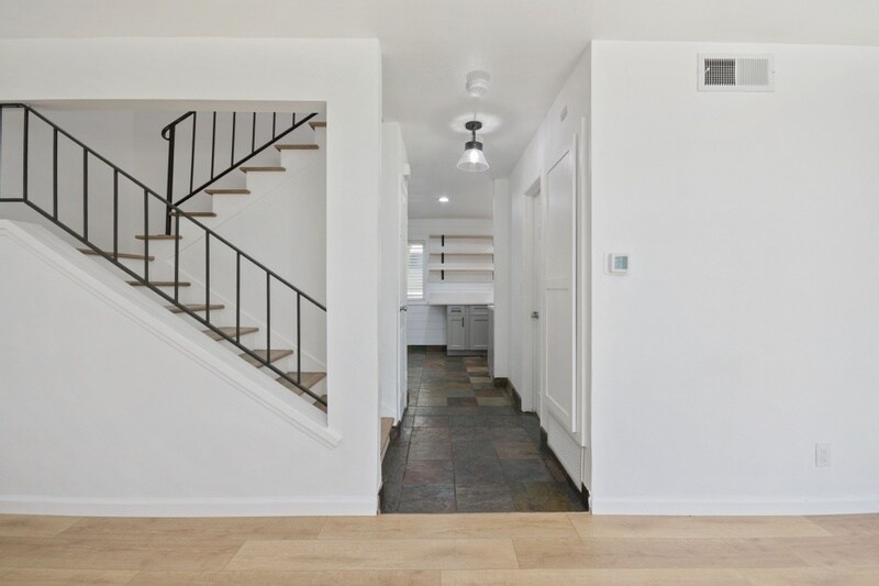 Building Photo - 3948 W 178th St