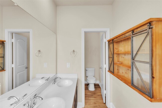 Building Photo - 4819 Eagles Glen Dr