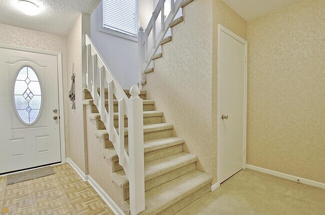 Building Photo - 72 Cobblestone Creek