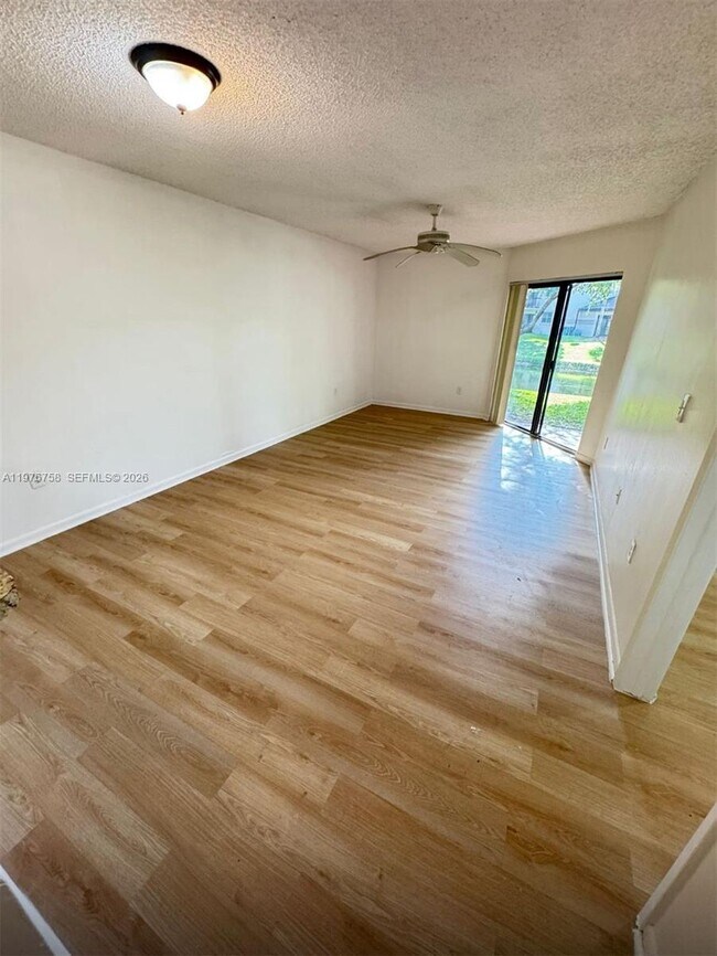 Building Photo - 9878 Nob Hill Ln