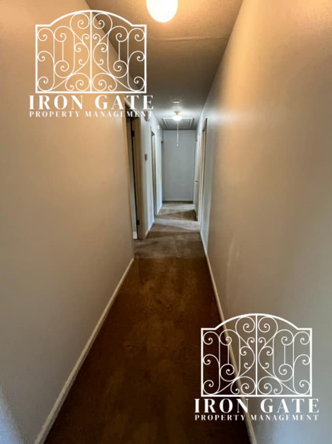 Building Photo - 503 W Fredericks St