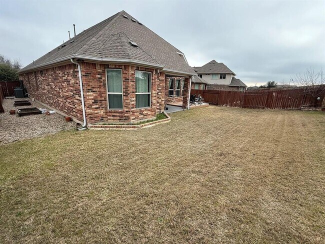 Building Photo - 2637 Enza Dr