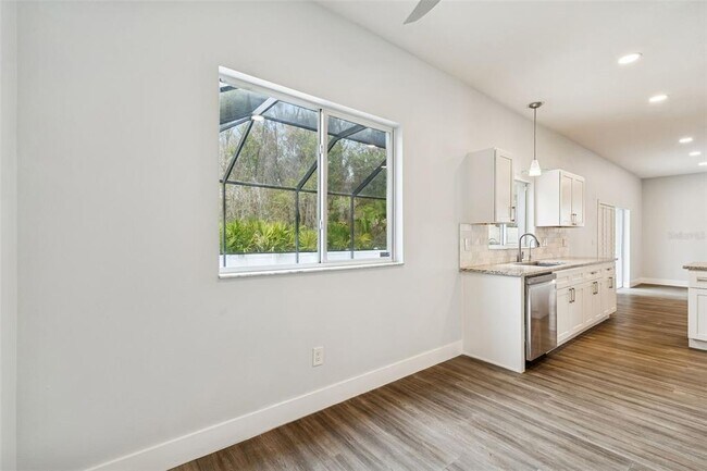 Building Photo - 18154 Sandy Pointe Dr