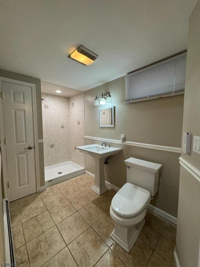 Building Photo - 273 Rea Ave Ext