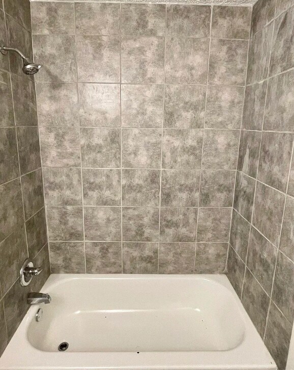 Full Bath - 2301 Dorchester Dr