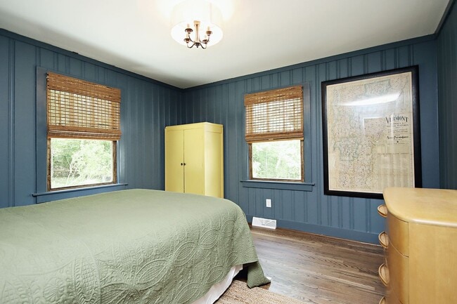 Building Photo - Updated Keswick Cottage on Over 7 Acres