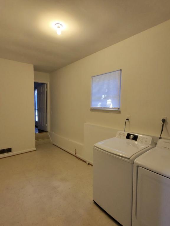 Building Photo - 8801 Dangerfield Ct