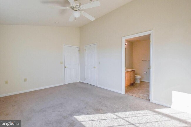 Building Photo - 45521 Westmeath Way