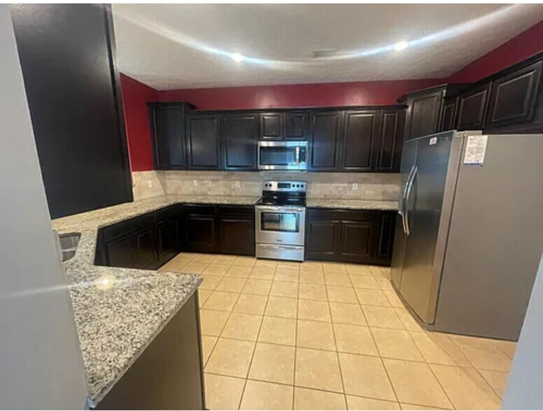 Building Photo - 6080 Townes Way