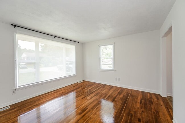 Building Photo - 9507 Stockbridge Dr