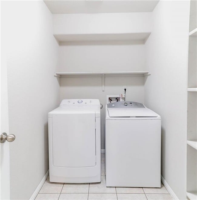 Building Photo - 18319 Bandelier Dr