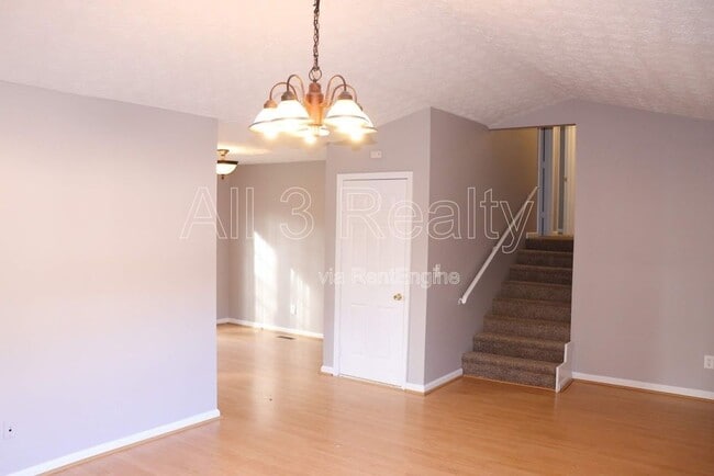 Building Photo - 508 Jarrett Ct