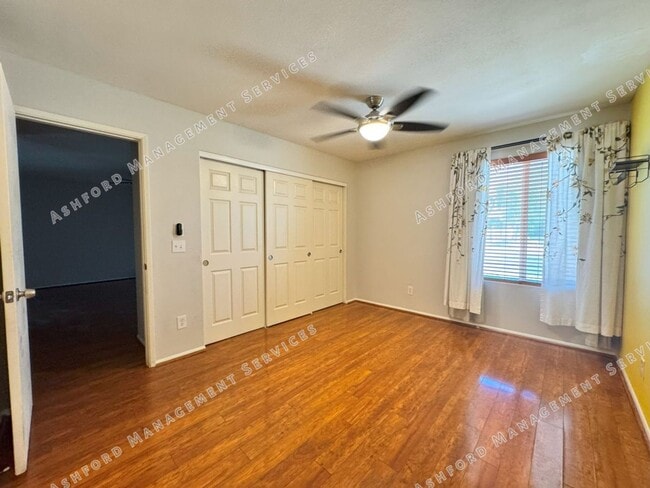 Building Photo - ***MOVE IN SPECIAL: REMODELED 4 BEDROOM HO...