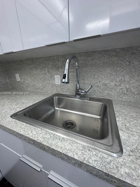 Building Photo - 2425 NE 135th St